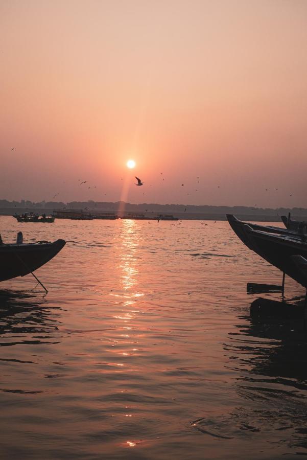 Vishnu Rest House Varanasi Exterior photo