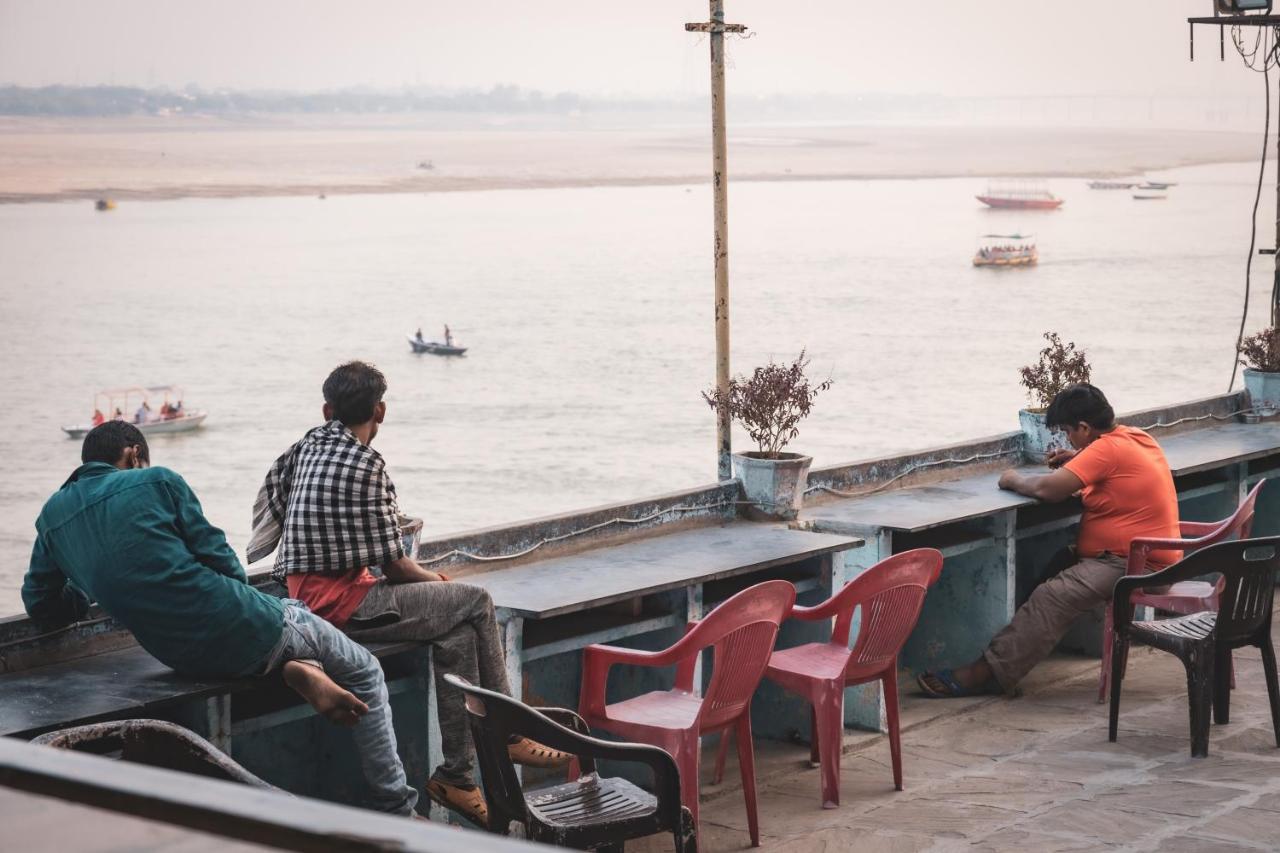Vishnu Rest House Varanasi Exterior photo