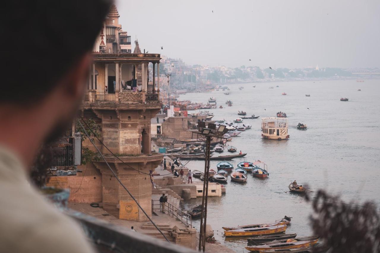 Vishnu Rest House Varanasi Exterior photo