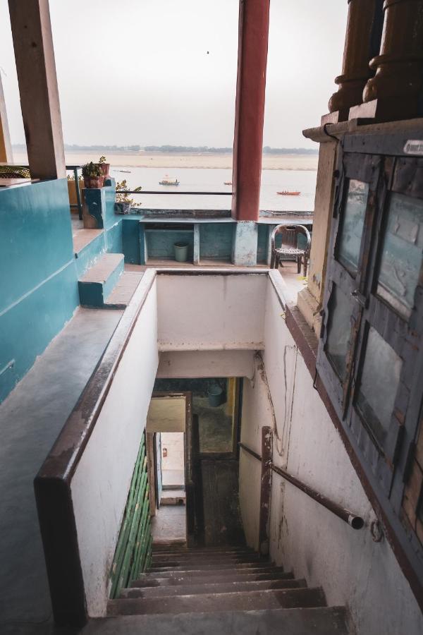 Vishnu Rest House Varanasi Exterior photo