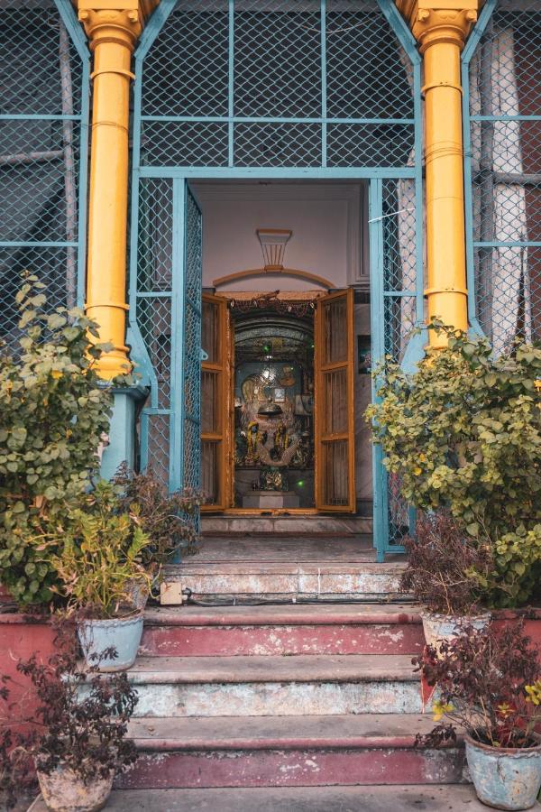 Vishnu Rest House Varanasi Exterior photo