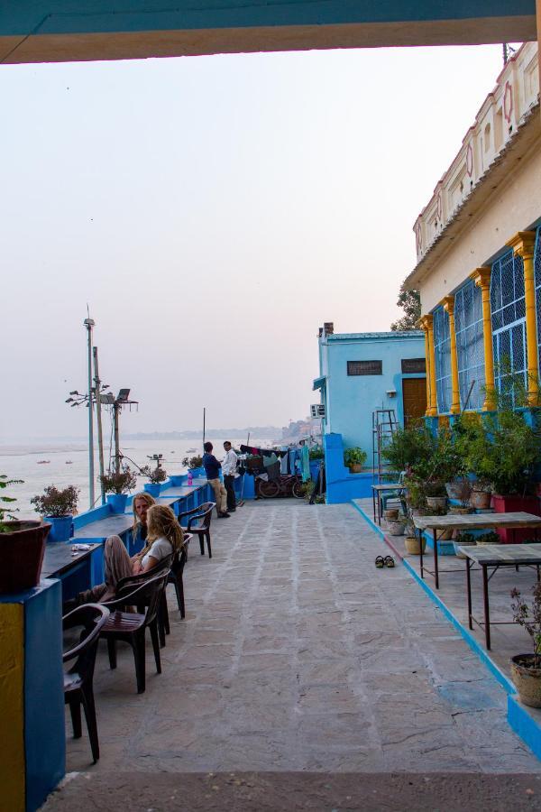Vishnu Rest House Varanasi Exterior photo